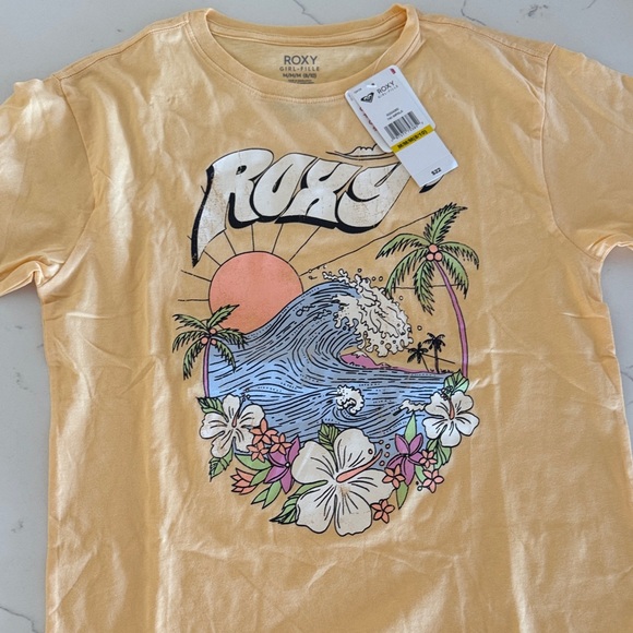 Roxy Kids Short Sleeve Tee in Yellow with Beach Print - Picture 1 of 4